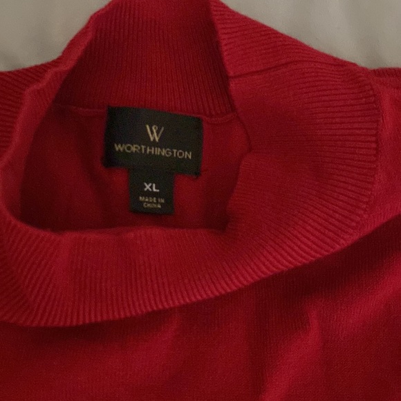 Sleeveless red sweater - Picture 2 of 3